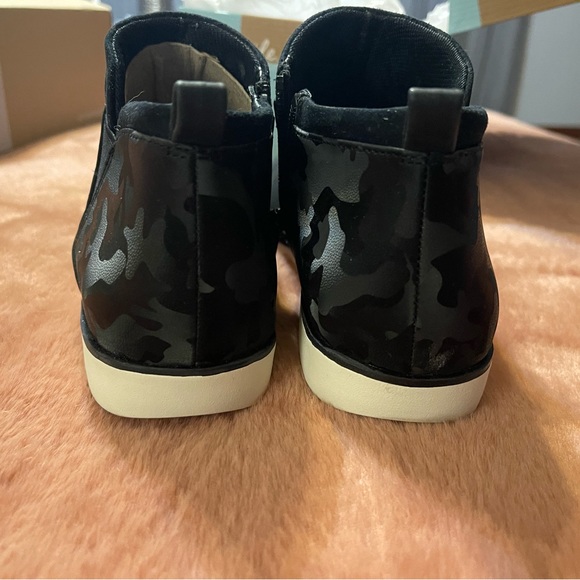 Life Stride 2.0 Sneakers - Picture 3 of 9